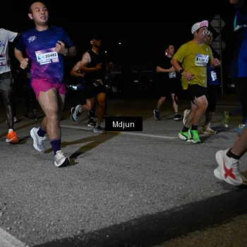 Runner Photo 7438025
