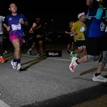 Runner Photo 7438028