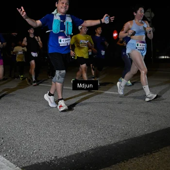 Runner Photo 7438029