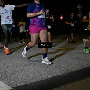 Runner Photo 7438035