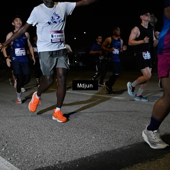 Runner Photo 7438060
