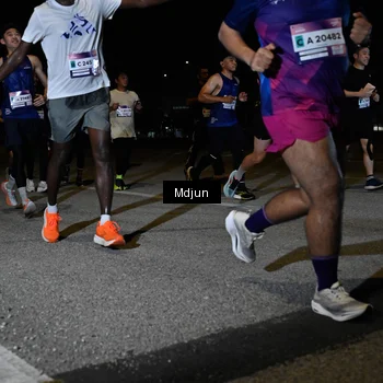 Runner Photo 7438062