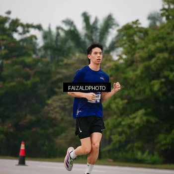 Runner Photo 7438067