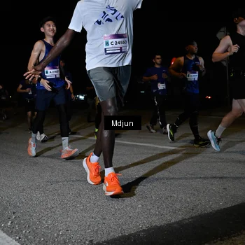 Runner Photo 7438071