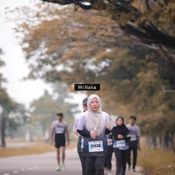 Runner Photo 7438073