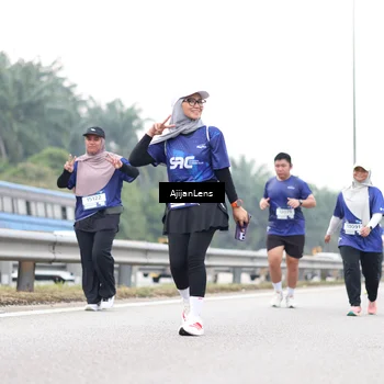 Runner Photo 7438074