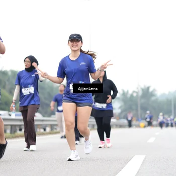 Runner Photo 7438077