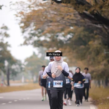Runner Photo 7438079