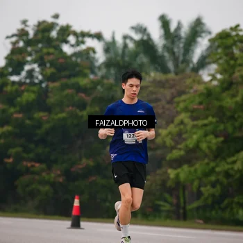 Runner Photo 7438084