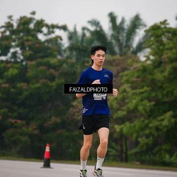 Runner Photo 7438085