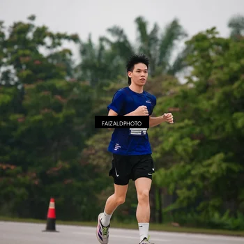 Runner Photo 7438087