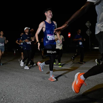 Runner Photo 7438104