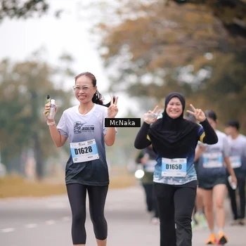 Runner Photo 7438105