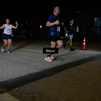 Runner Photo 7438111