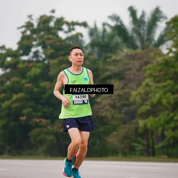Runner Photo 7438113