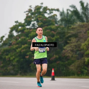 Runner Photo 7438137