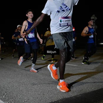 Runner Photo 7438156
