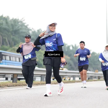 Runner Photo 7438161