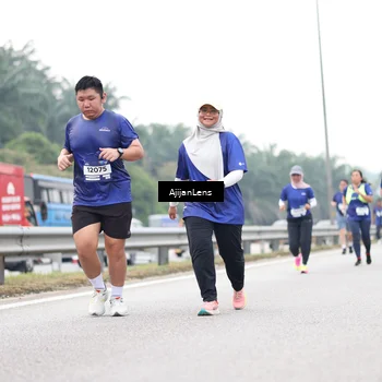 Runner Photo 7438170