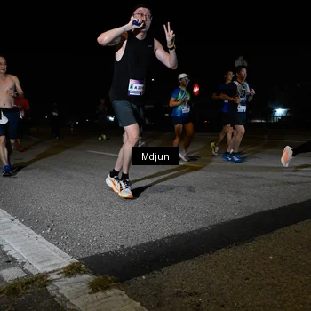 Runner Photo 7438173