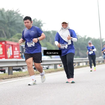Runner Photo 7438181