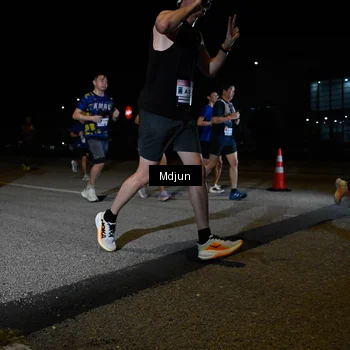 Runner Photo 7438184