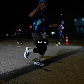 Runner Photo 7438238