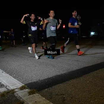 Runner Photo 7438263
