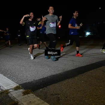 Runner Photo 7438266