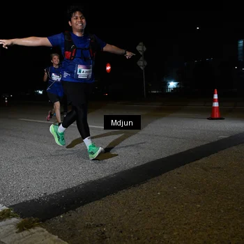 Runner Photo 7438289