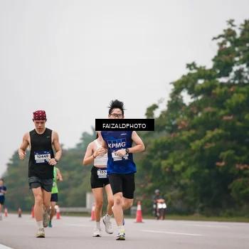 Runner Photo 7438292