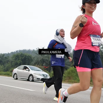 Runner Photo 7438325