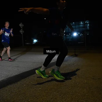 Runner Photo 7438328