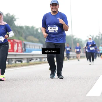 Runner Photo 7438363