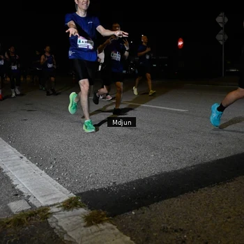 Runner Photo 7438364