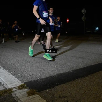 Runner Photo 7438370
