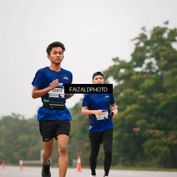 Runner Photo 7438380
