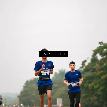 Runner Photo 7438381