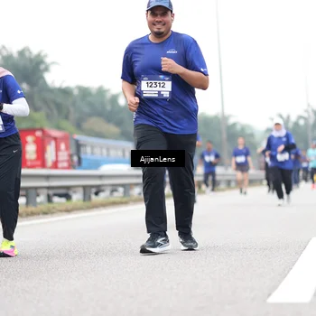 Runner Photo 7438397