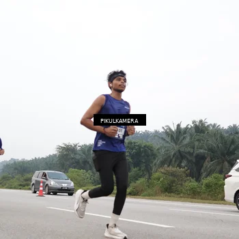 Runner Photo 7438400