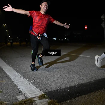 Runner Photo 7438403