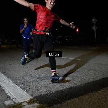 Runner Photo 7438406