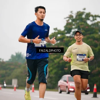 Runner Photo 7438420
