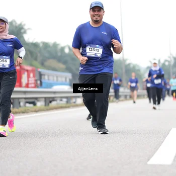 Runner Photo 7438428