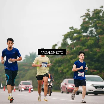 Runner Photo 7438430