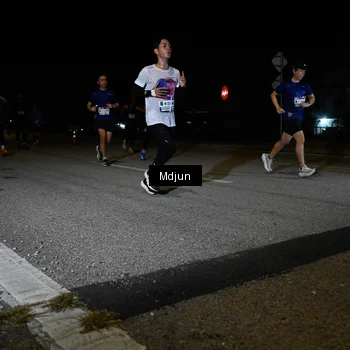 Runner Photo 7438433