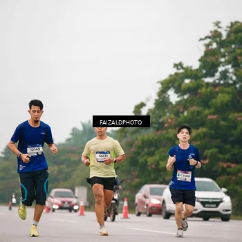 Runner Photo 7438438