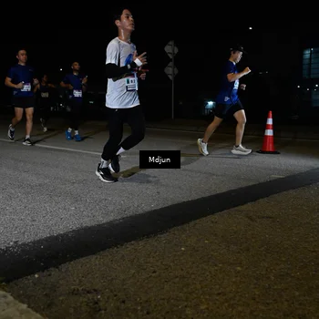 Runner Photo 7438445