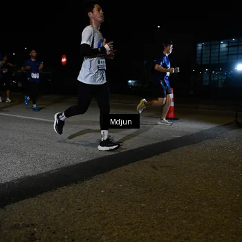Runner Photo 7438455