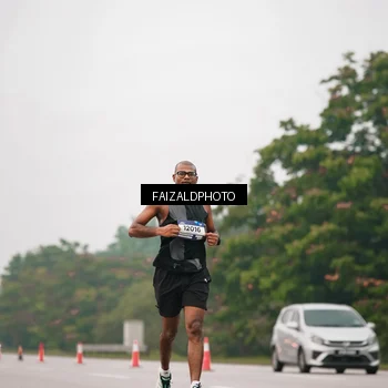 Runner Photo 7438510